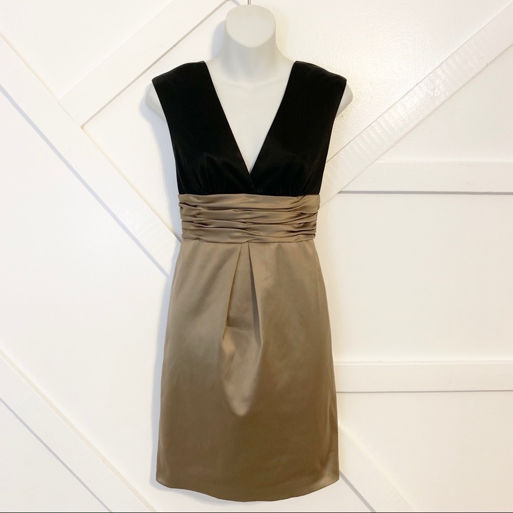 BCBG V-Neck Sleeveless Sash Satin Mini Dress Sz 2